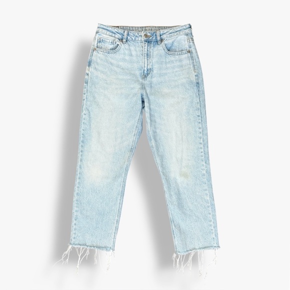 American Eagle Outfitters Denim - American Eagle Light Wash Mom Jeans Cropped Raw Distressed Hem High Rise 6 Short